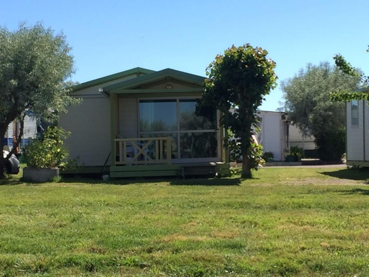 Camping Phare Ouest Saint-Denis-dʼOléron Exterior foto